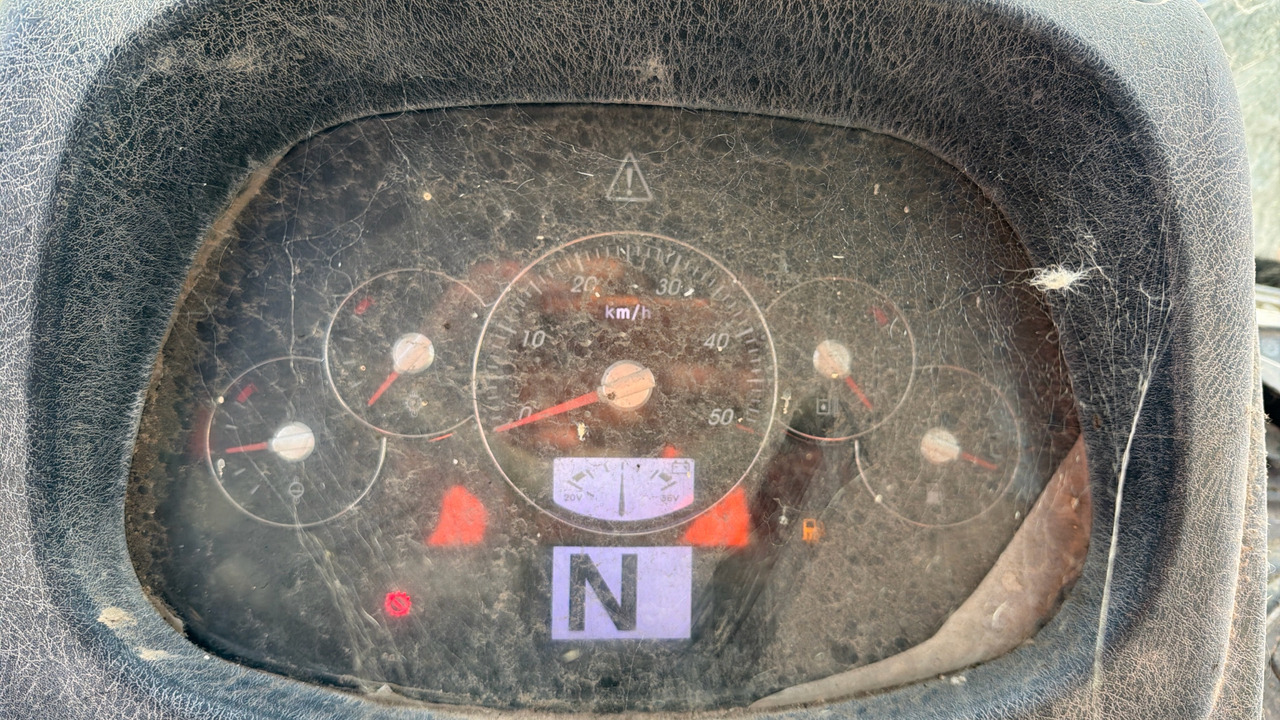 Wheel loader HYUNDAI HL73O-9