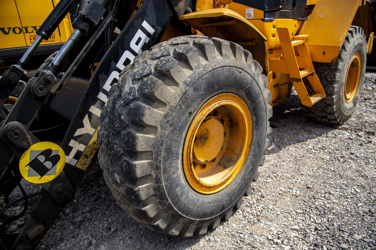 Wheel loader HYUNDAI HL740TM-7 for parts