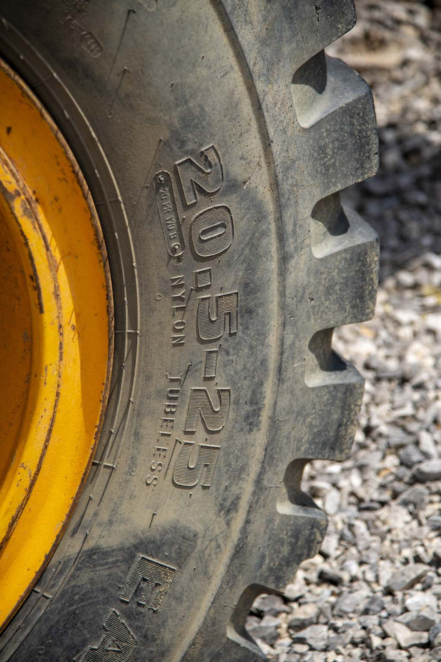 Wheel loader HYUNDAI HL740TM-7 for parts