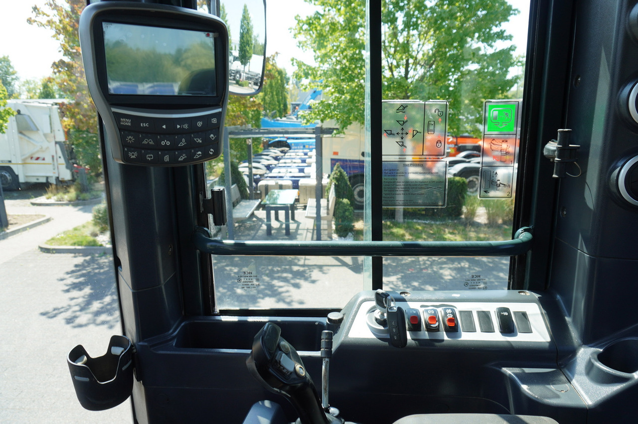 Wheel loader HYUNDAI HL940A articulated loader / year 2021 / weight 13.5t year of production 2021