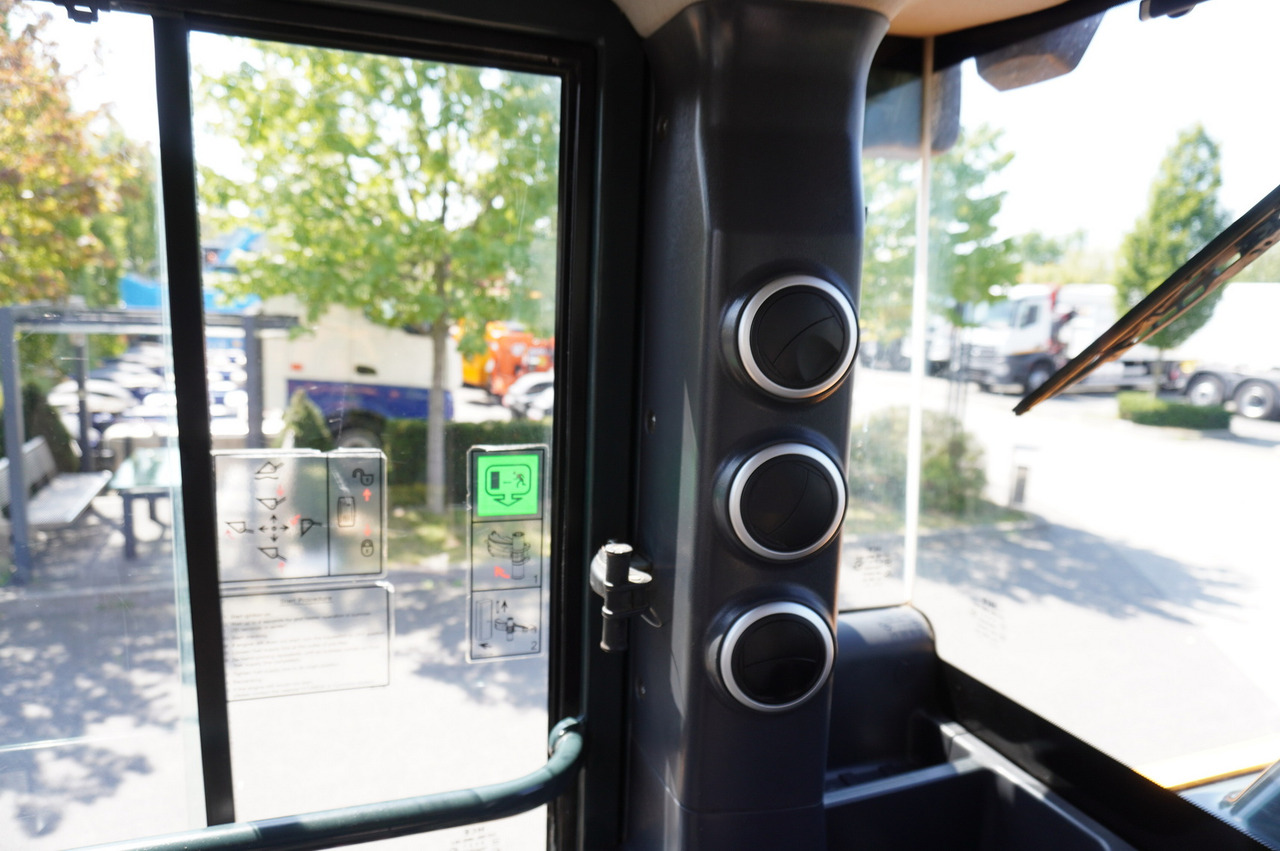 Wheel loader HYUNDAI HL940A articulated loader / year 2021 / weight 13.5t year of production 2021