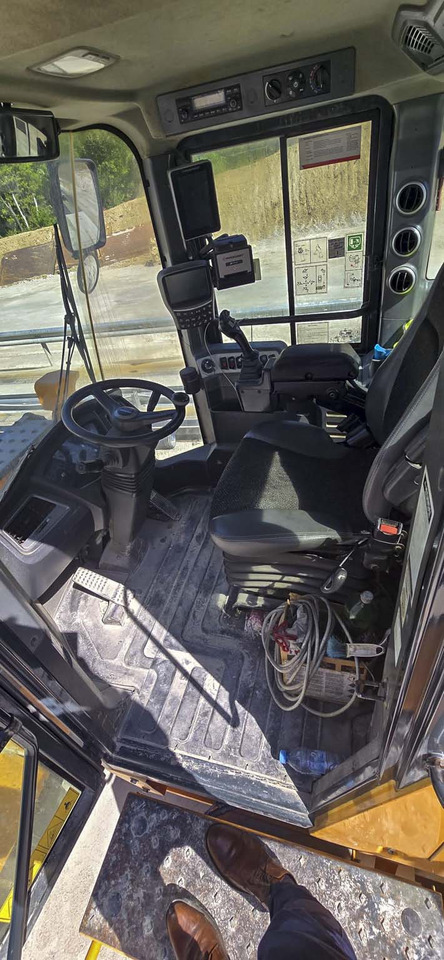 Wheel loader HYUNDAI HL970