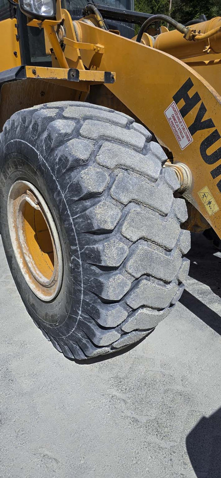 Wheel loader HYUNDAI HL970