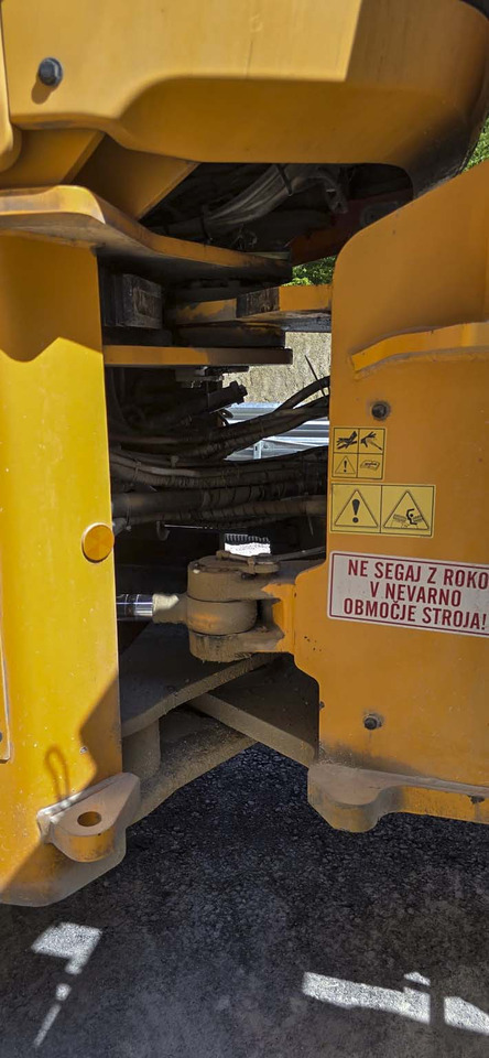 Wheel loader HYUNDAI HL970