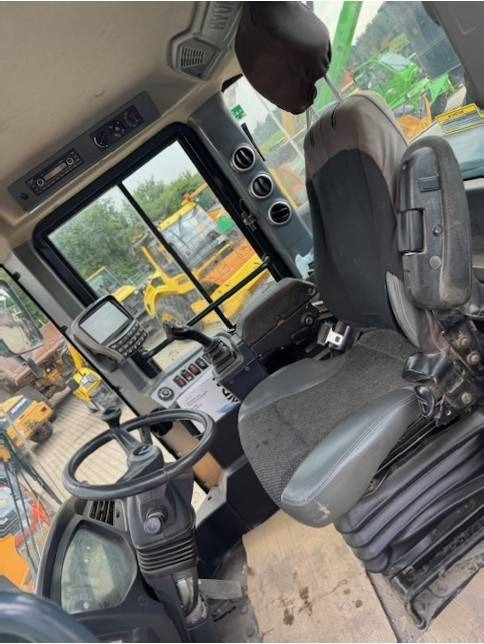 Wheel loader HYUNDAI HL 955A