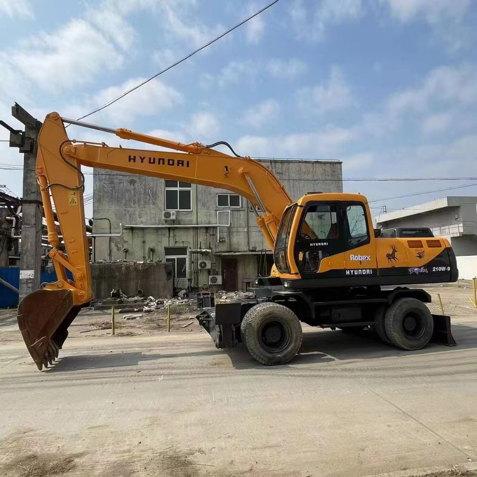 Wheel loader HYUNDAI R210W-9