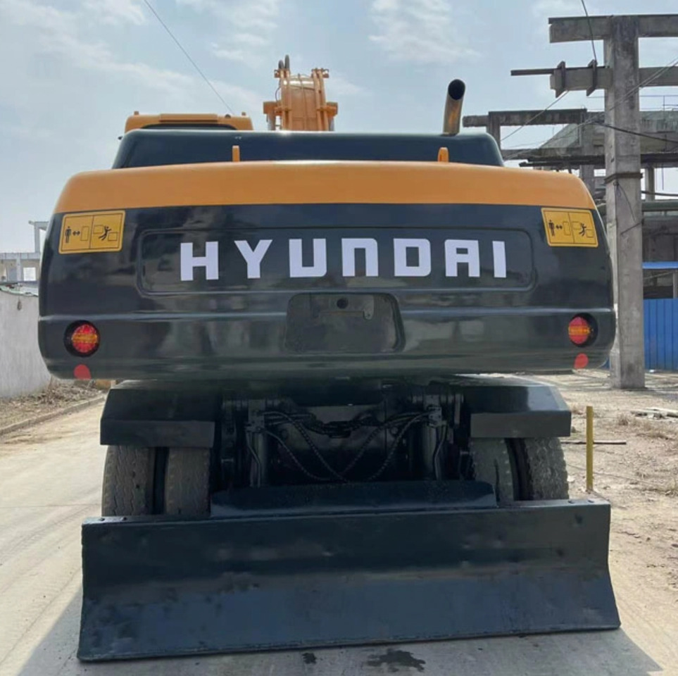 Wheel loader HYUNDAI R210W-9