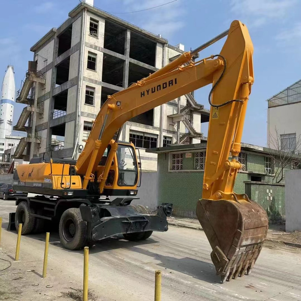 Wheel loader HYUNDAI R210W-9
