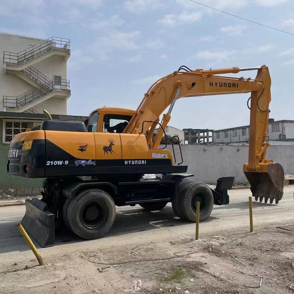 Wheel loader HYUNDAI R210W-9
