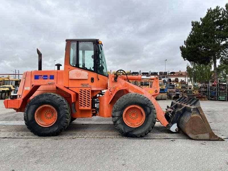 Wheel loader Hitachi W130A