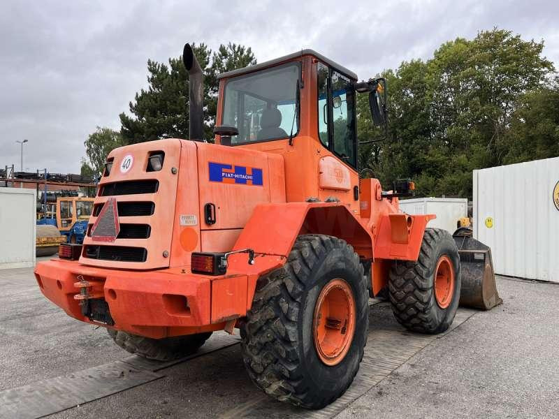 Wheel loader Hitachi W130A