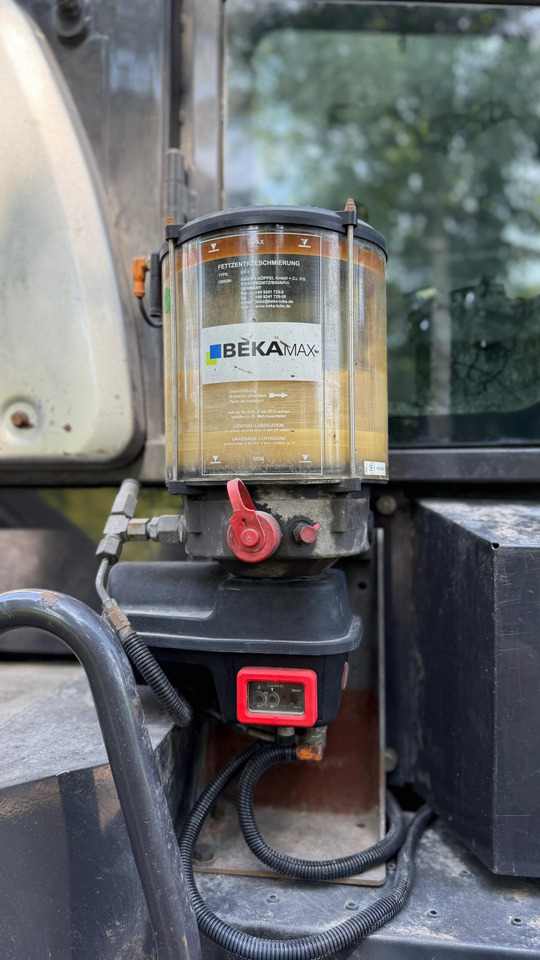 Wheel loader Hitachi ZW140