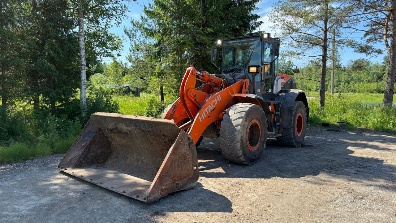 Wheel loader Hitachi ZW140