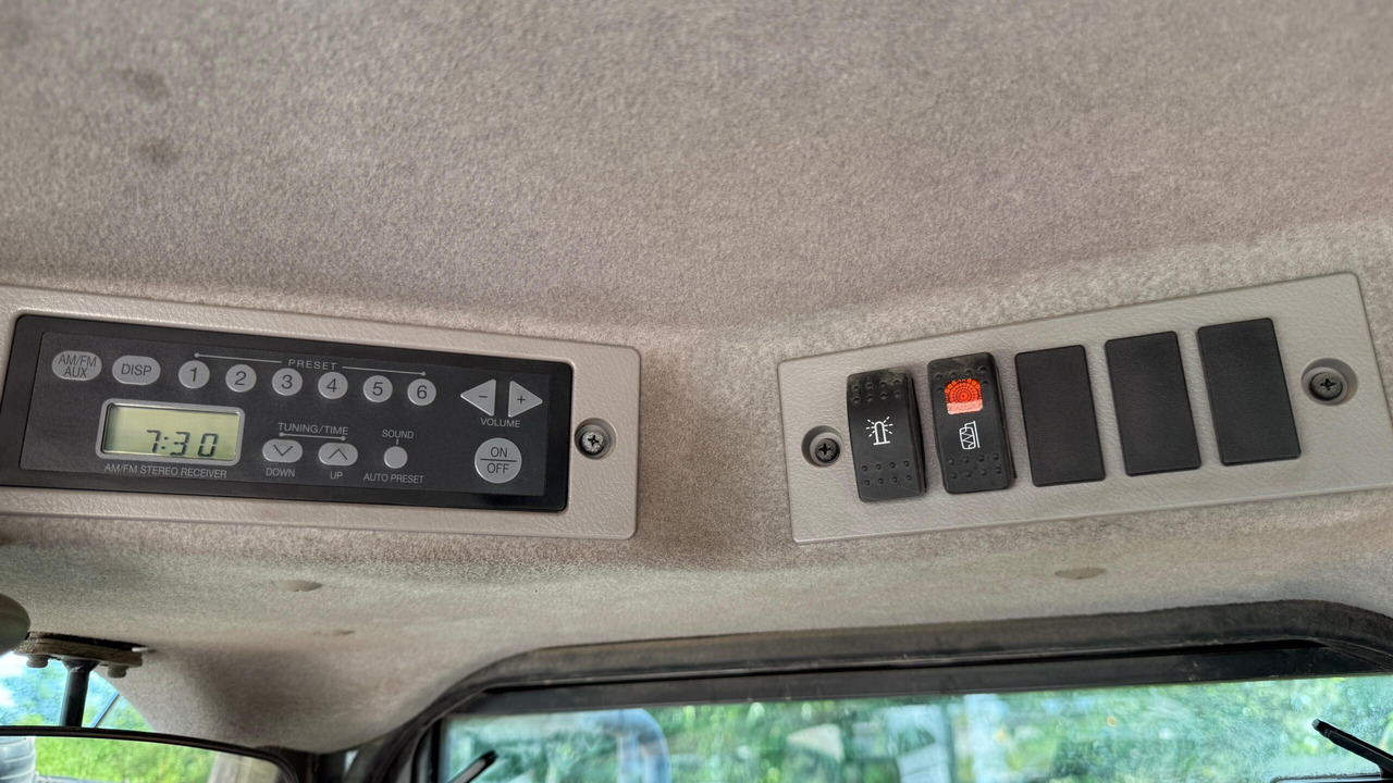 Wheel loader Hitachi ZW140