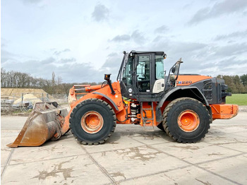 Wheel loader Hitachi ZW220-5B - Excellent Condition / CE Certified