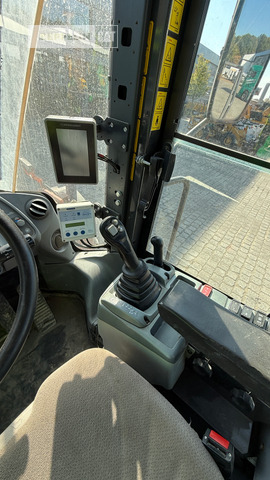 Wheel loader Hitachi ZW250-6