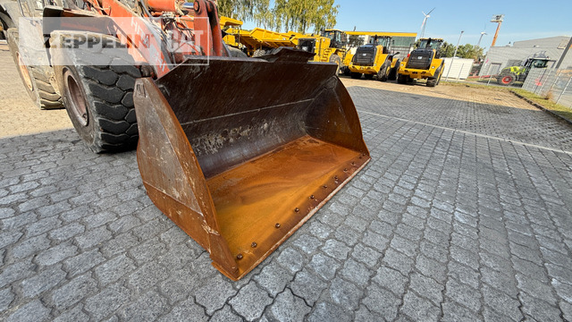 Wheel loader Hitachi ZW250-6