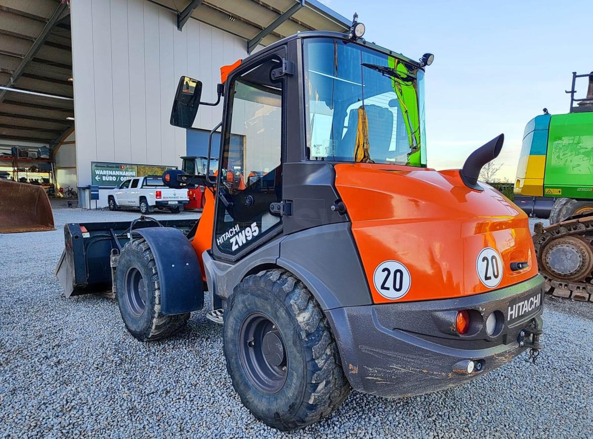 Wheel loader Hitachi ZW95