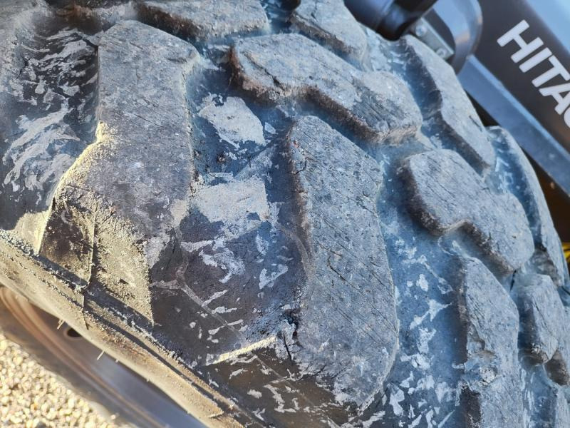 Wheel loader Hitachi ZW95