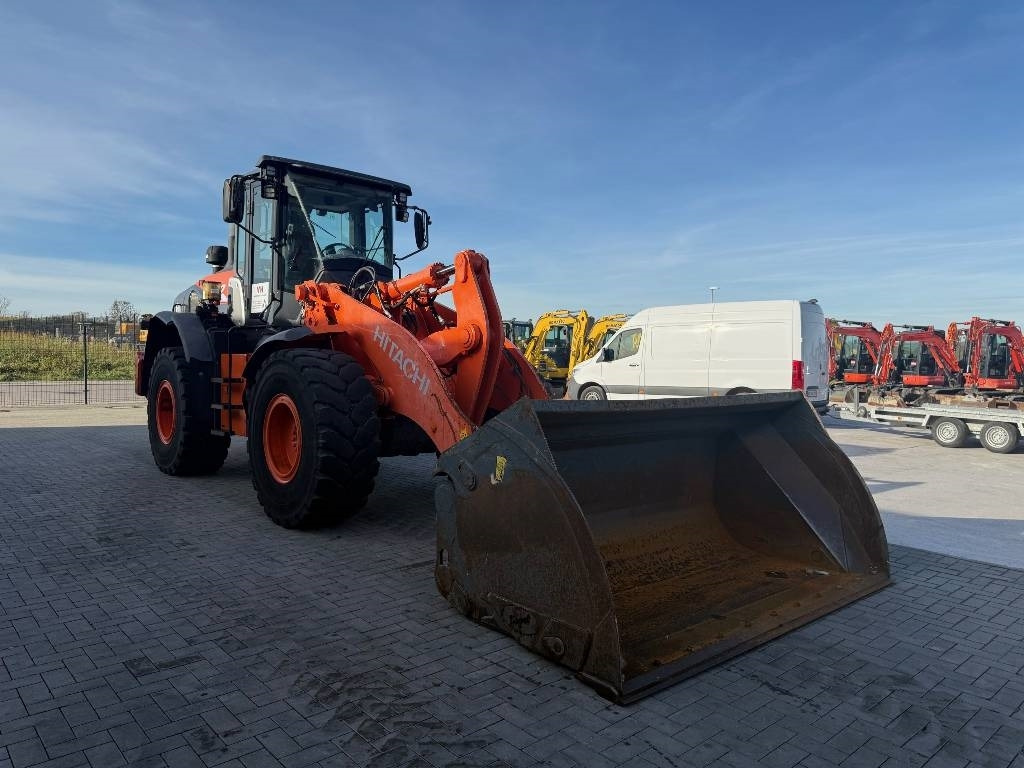 Wheel loader Hitachi ZW 180-6