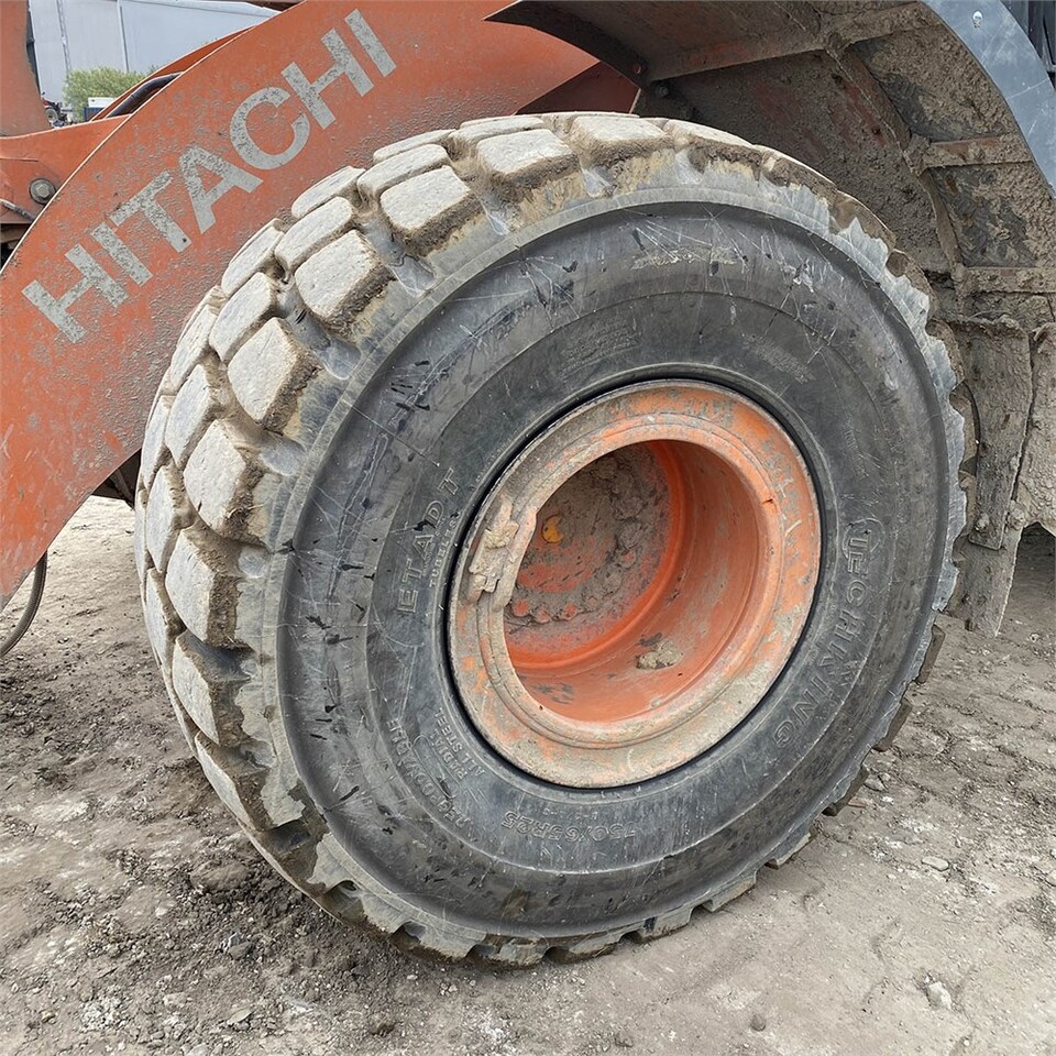 Wheel loader Hitachi ZW 220 - 5B