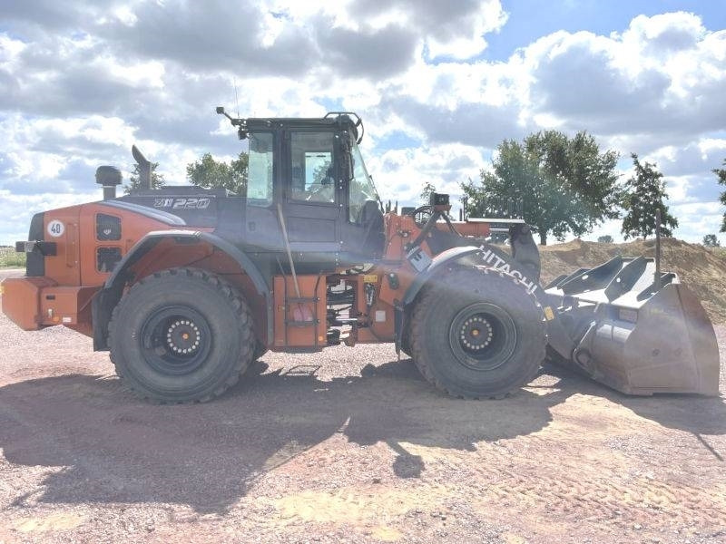 Wheel loader Hitachi ZW 220-7