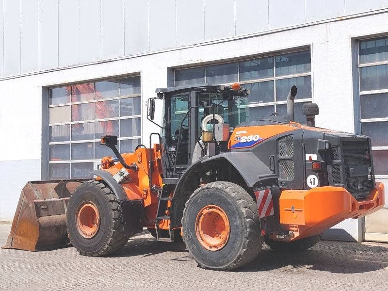 Wheel loader Hitachi ZW 250-6