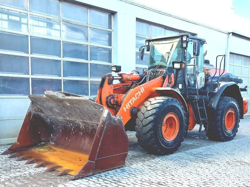 Wheel loader Hitachi ZW 250-6