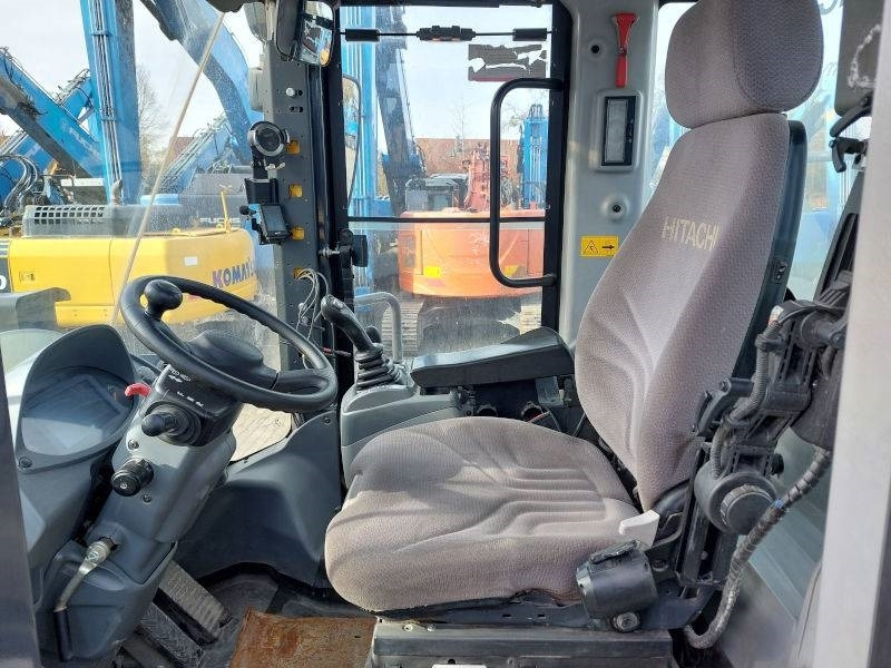 Wheel loader Hitachi ZW 250-6