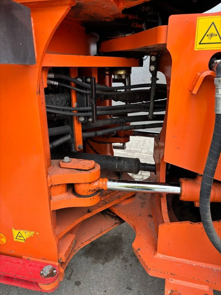Wheel loader Hitachi ZW 250-6
