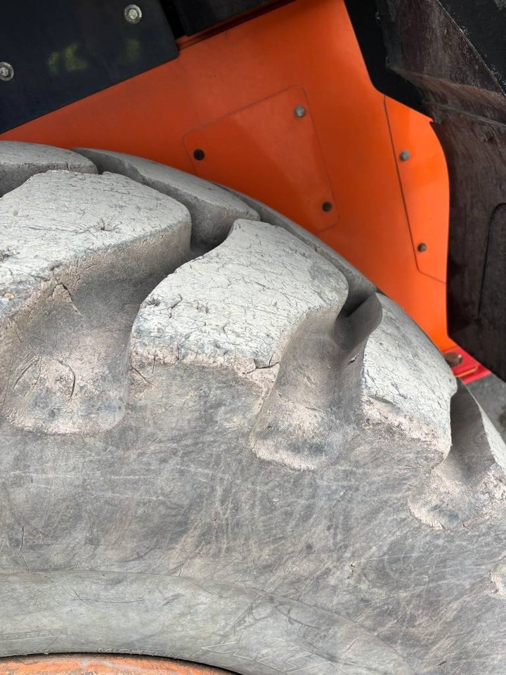 Wheel loader Hitachi ZW 250-6