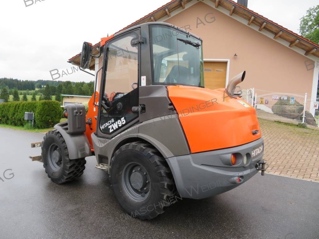 Wheel loader Hitachi ZW 95