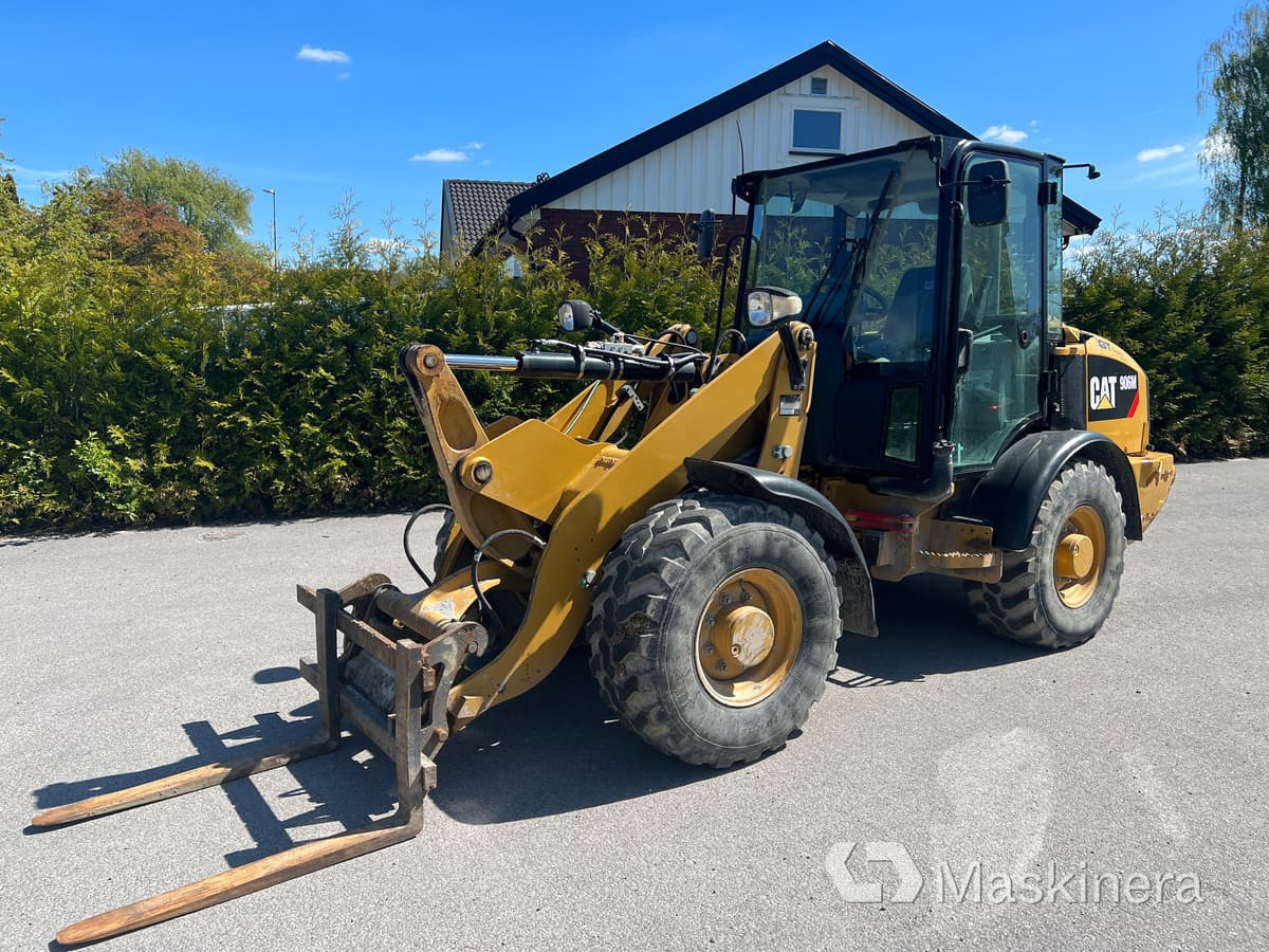 Wheel loader Hjullastare CAT 906M med redskap