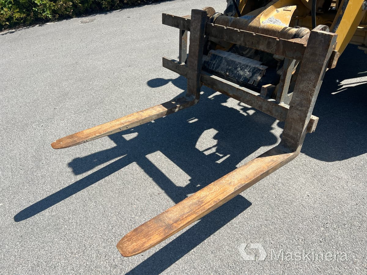 Wheel loader Hjullastare CAT 906M med redskap