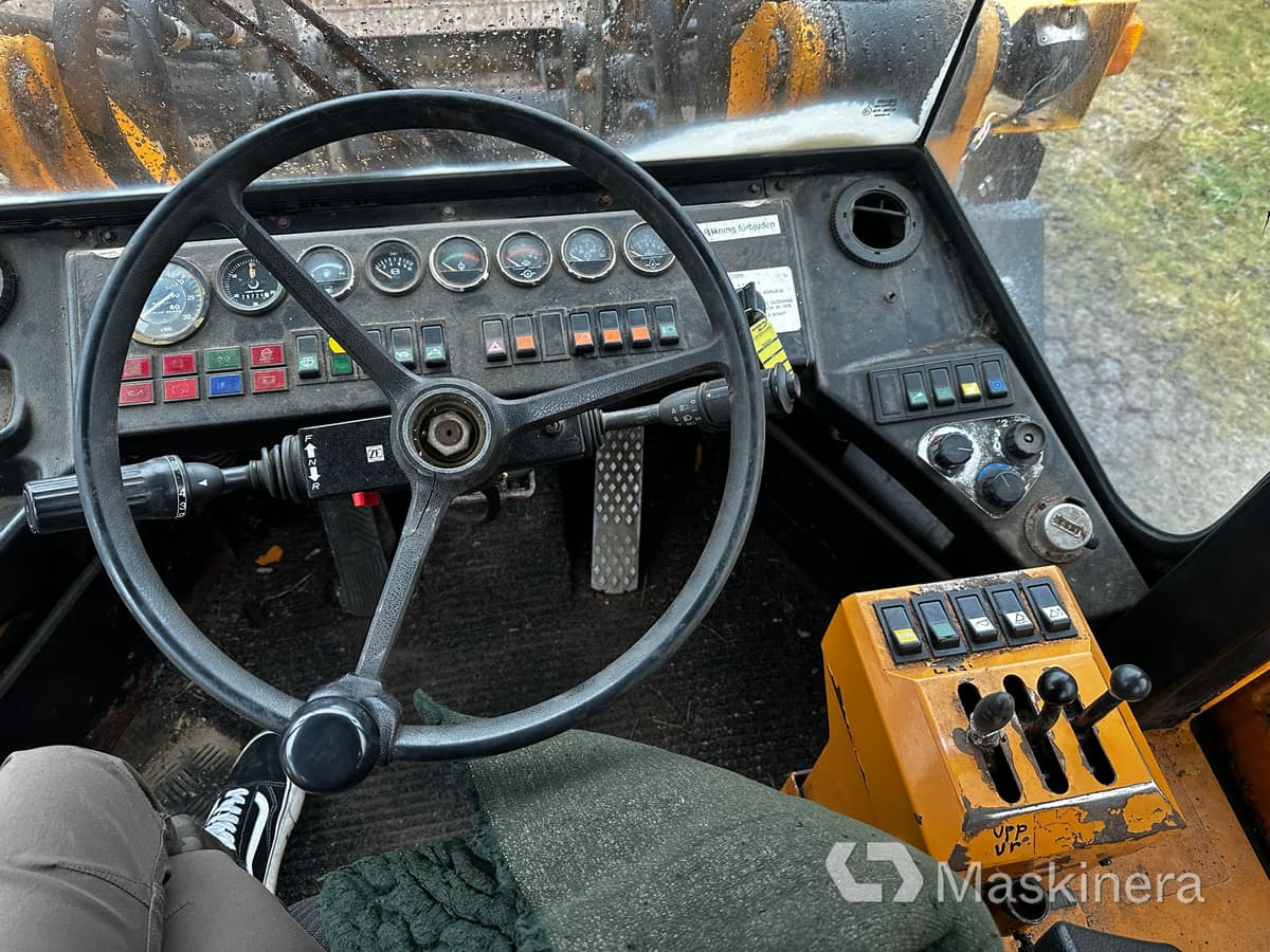 Wheel loader Hjullastare Ljungby 1322