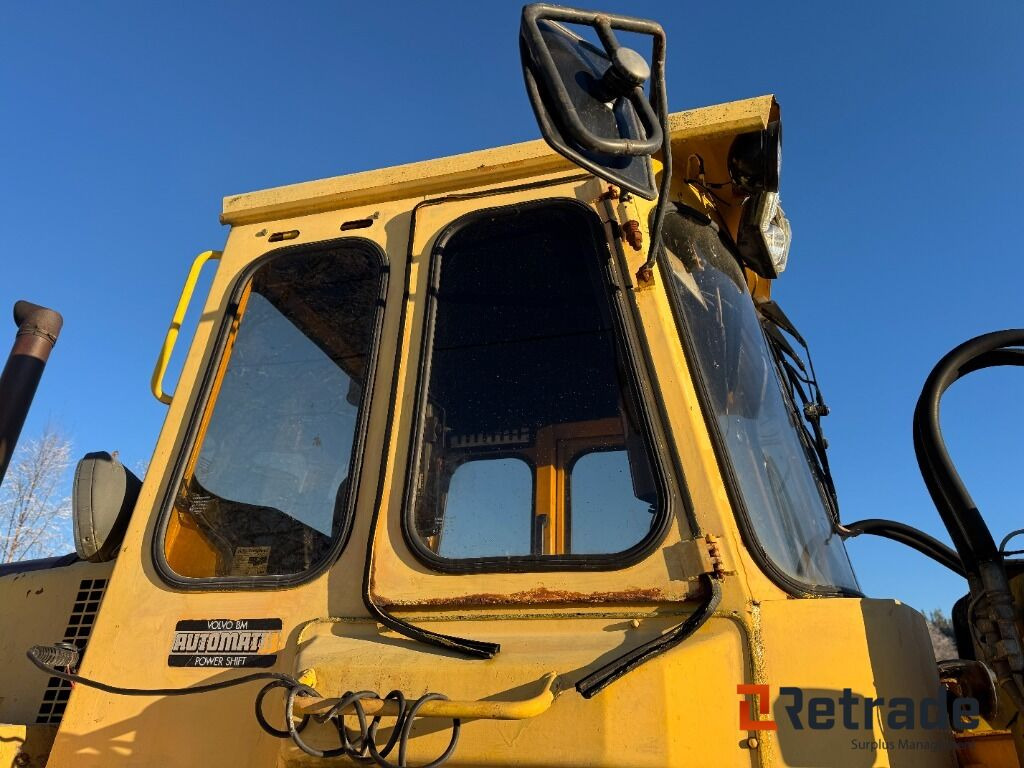Wheel loader Hjullastare Volvo 4400 med skopa