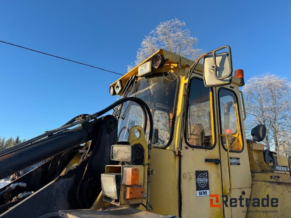 Wheel loader Hjullastare Volvo 4400 med skopa