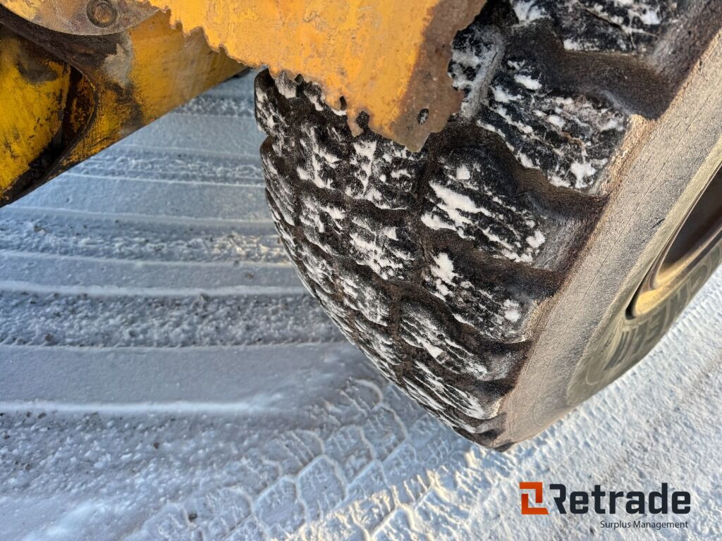 Wheel loader Hjullastare Volvo 4400 med skopa