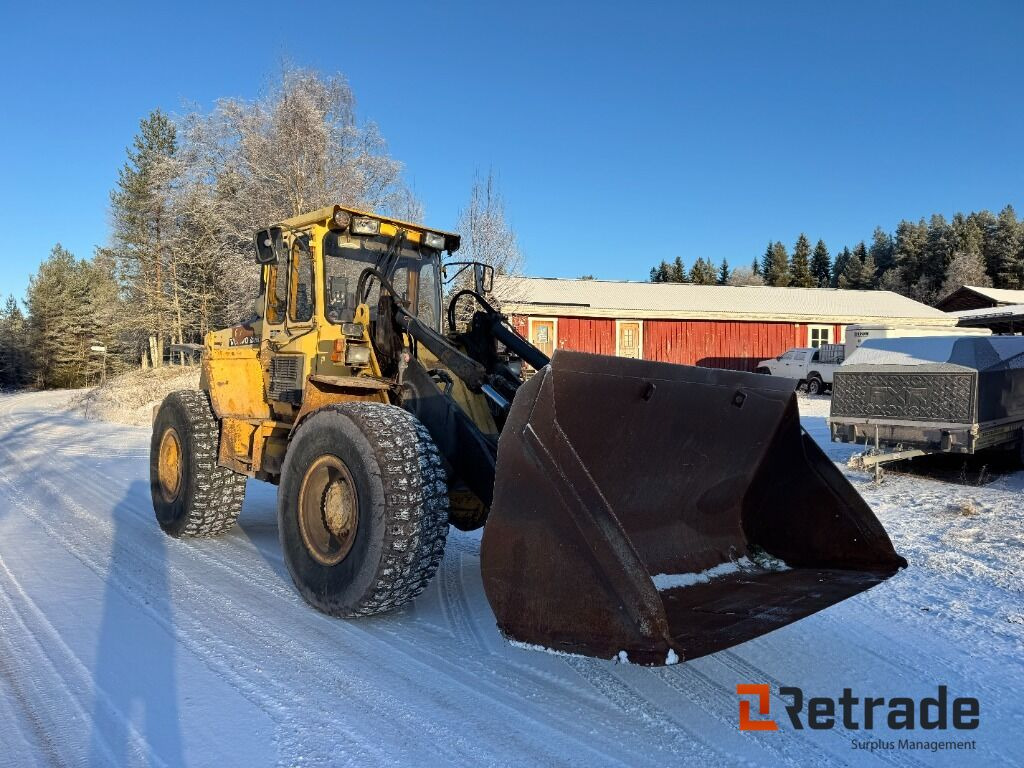 Wheel loader Hjullastare Volvo 4400 med skopa