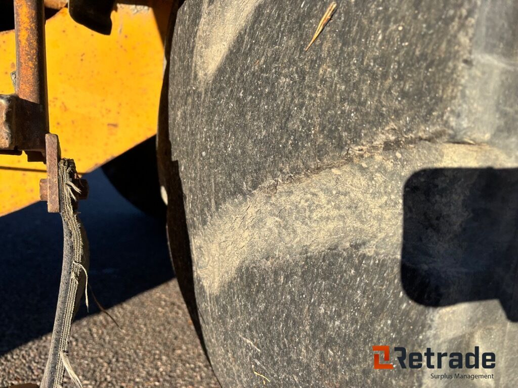 Wheel loader Hjullastare Volvo L180 med skopa