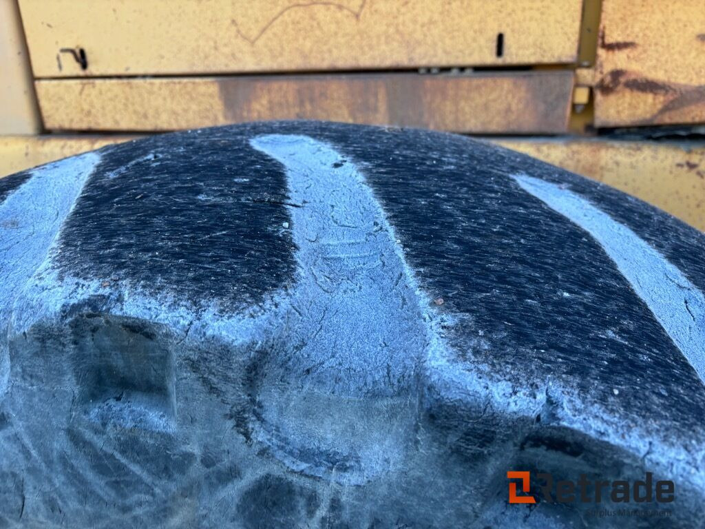 Wheel loader Hjullastare Volvo L180 med skopa