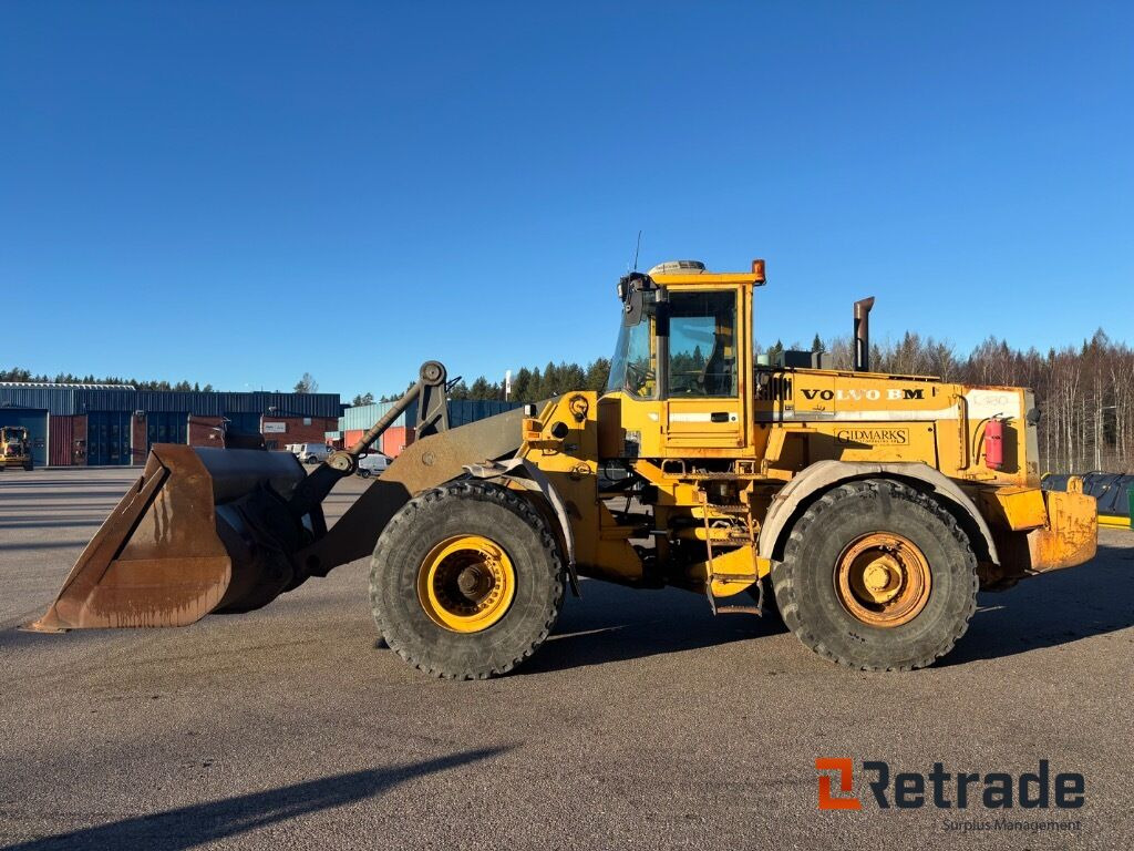 Wheel loader Hjullastare Volvo L180 med skopa