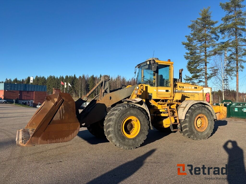 Wheel loader Hjullastare Volvo L180 med skopa