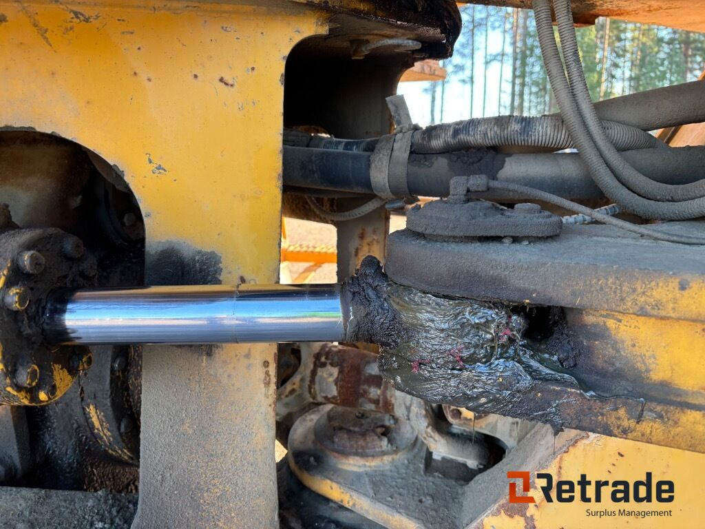 Wheel loader Hjullastare Volvo L180 med skopa