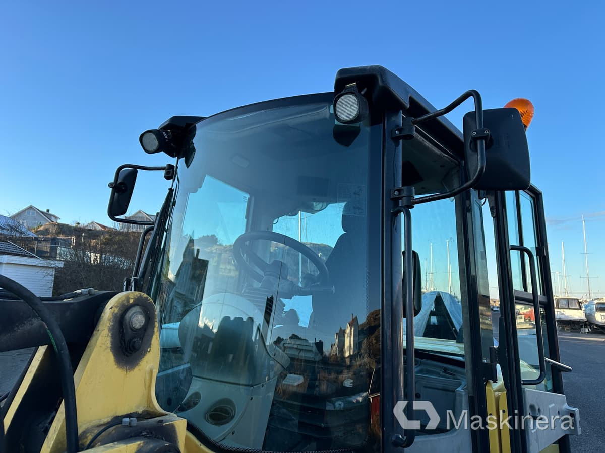 Wheel loader Hjullastare Yanmar V100