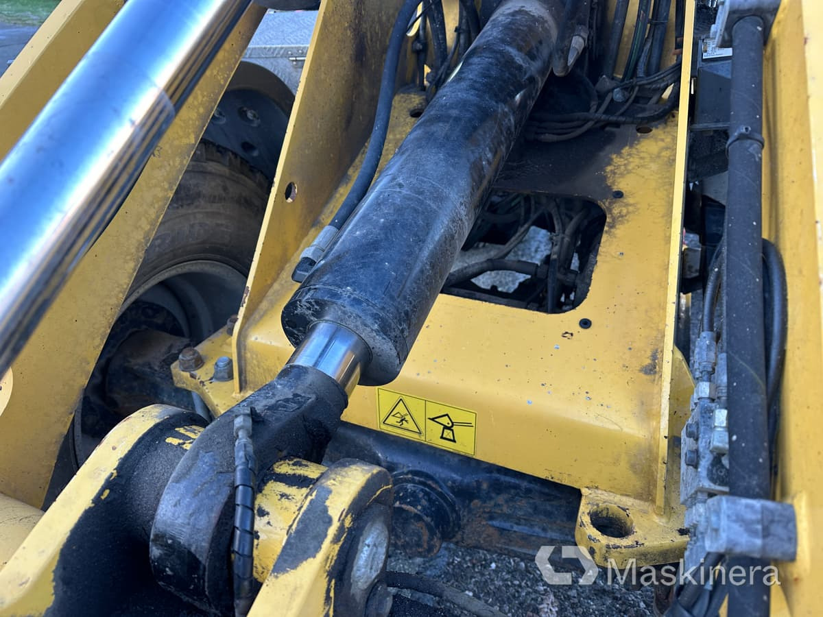 Wheel loader Hjullastare Yanmar V100