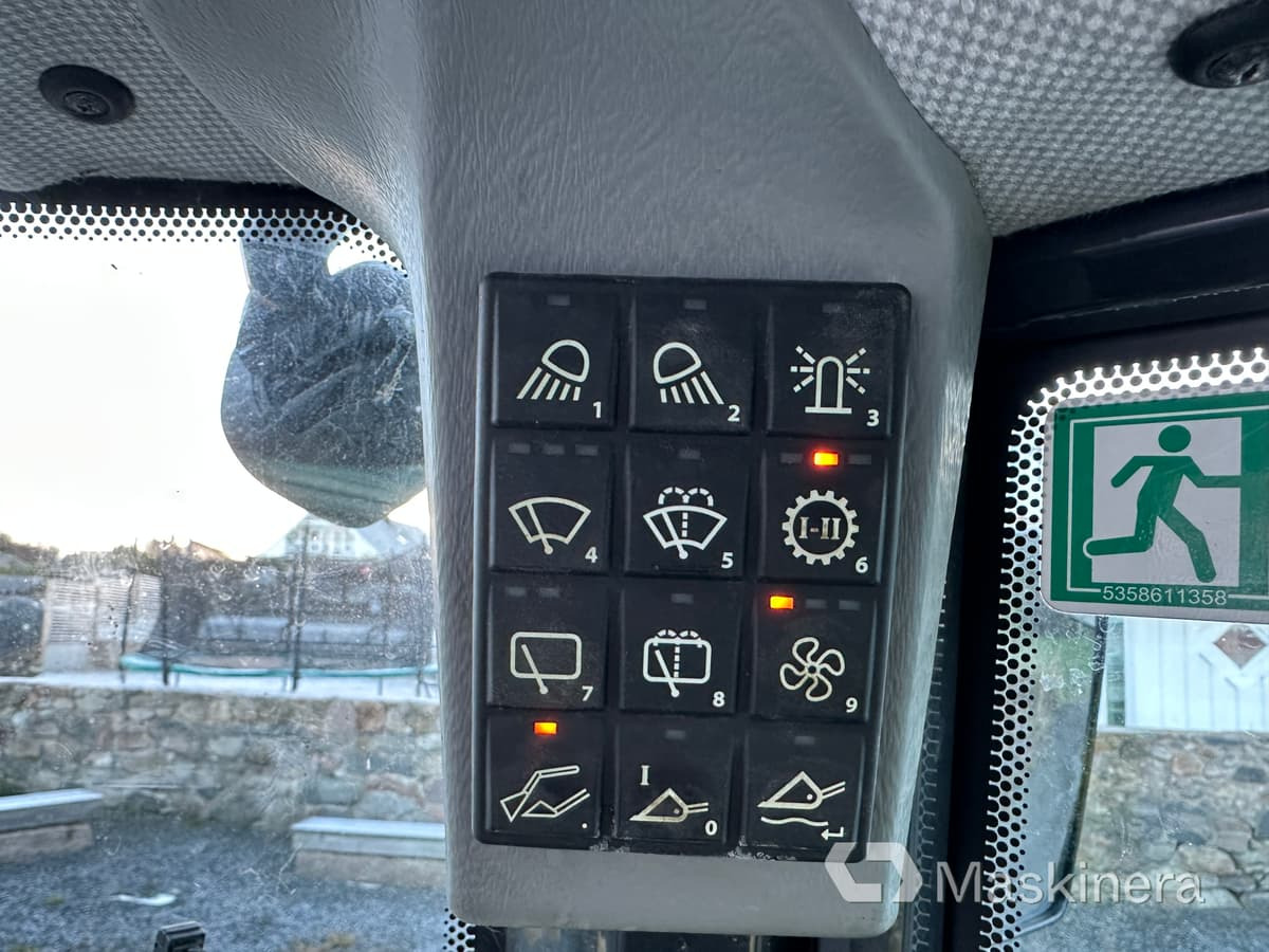 Wheel loader Hjullastare Yanmar V100