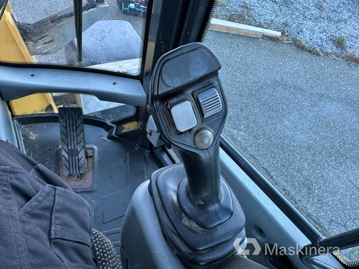 Wheel loader Hjullastare Yanmar V100