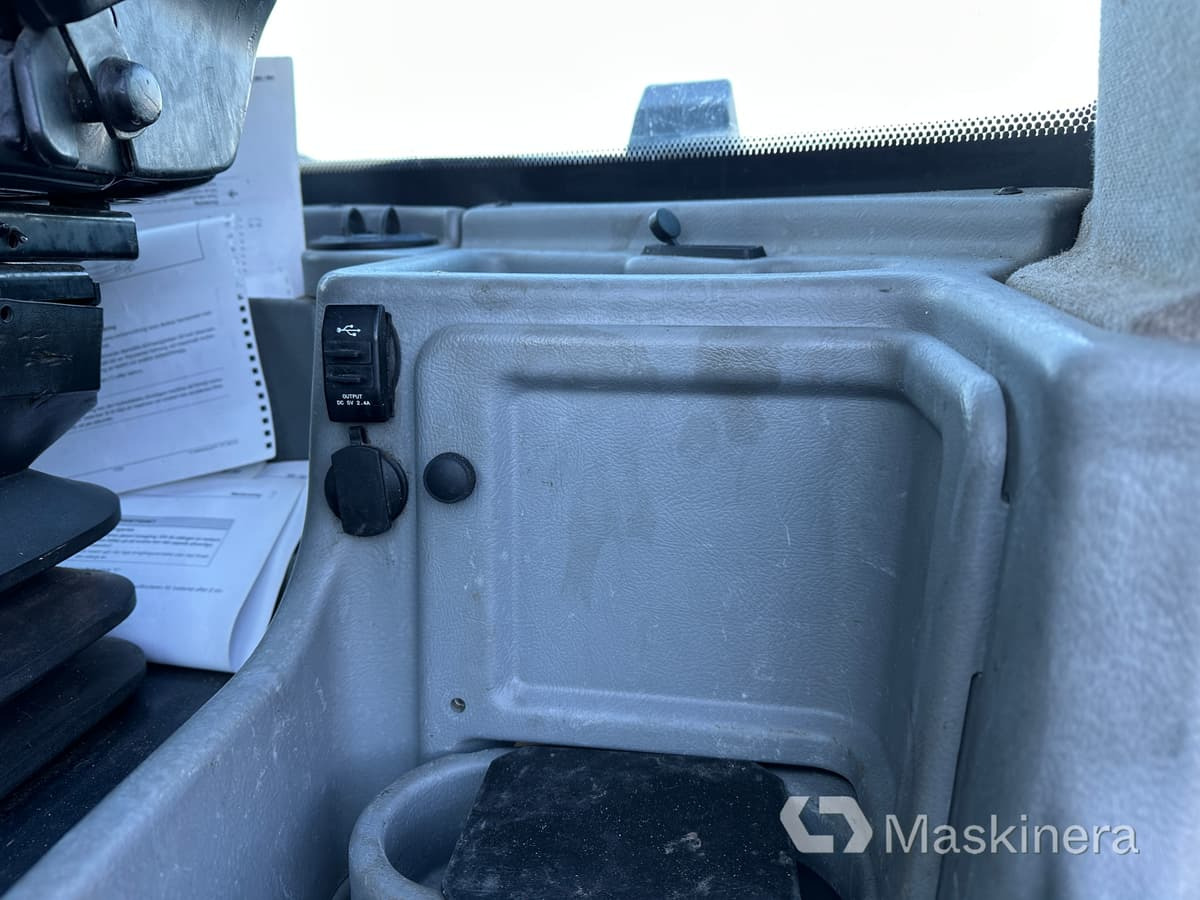 Wheel loader Hjullastare Yanmar V100