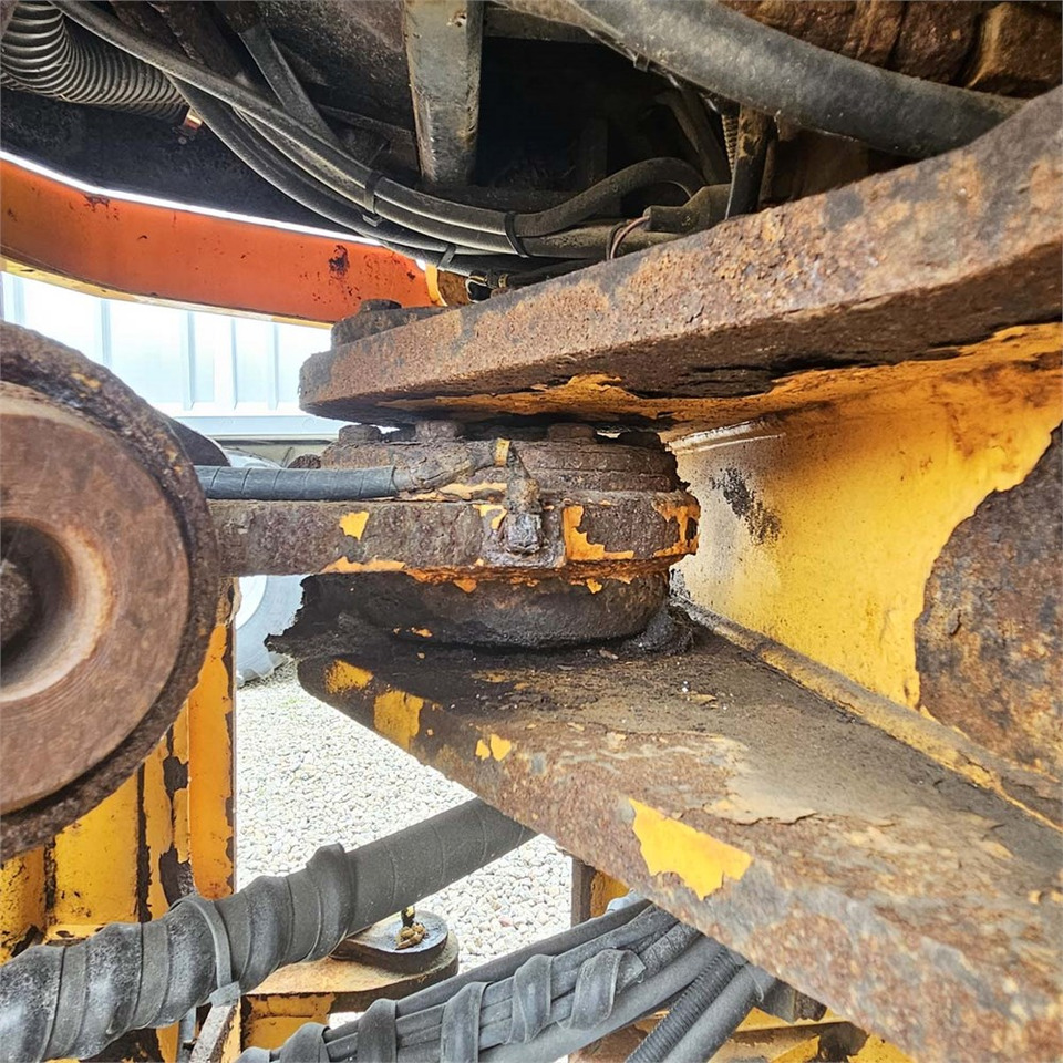 Wheel loader Hyundai HL740-7